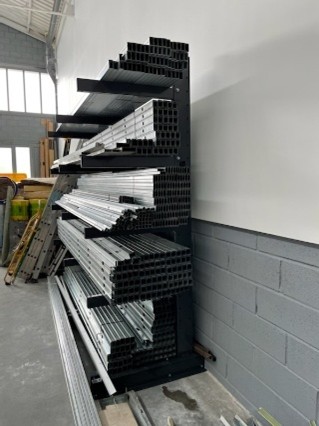 Rayonnage cantilever léger
